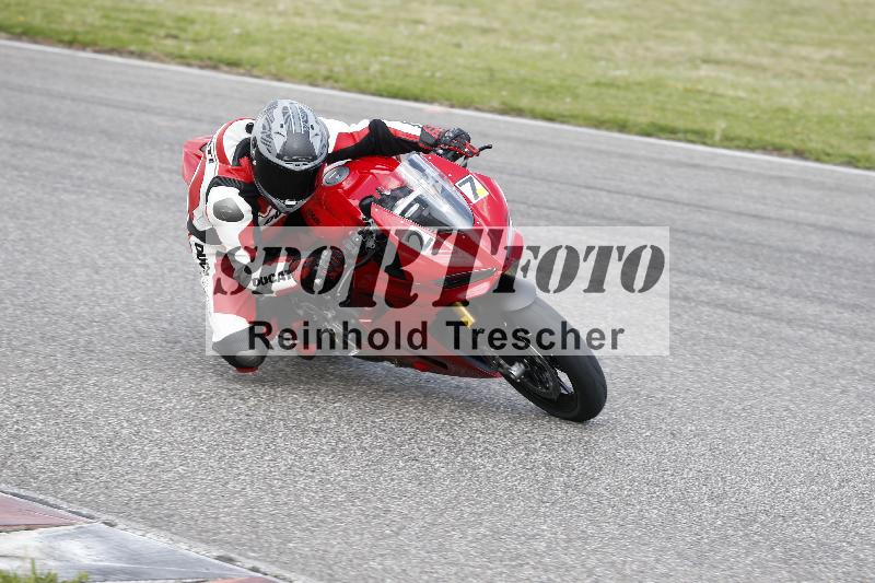 Archiv-2025/09 22.04.2025 Cornu Master School ADR/rot-rouge/27